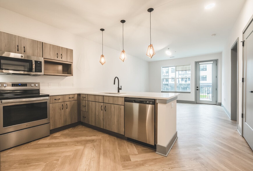 Westmont at the Lane 1690 W Lane Ave Columbus OH 43221 Apartment Finder