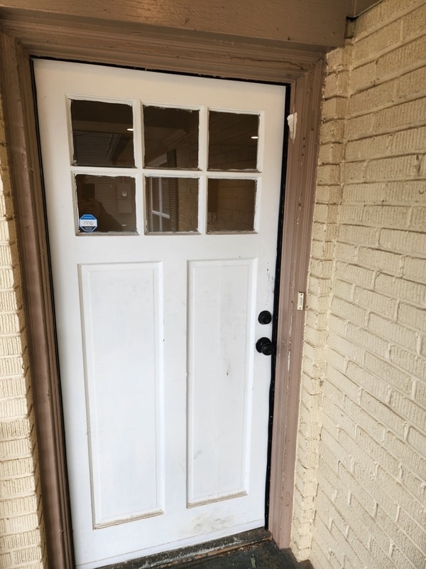 Building Photo - 214 Napoleon Dr SW