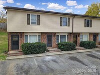 Building Photo - Fully Remodeled | 2BR/1.5BA Condo | Willow...