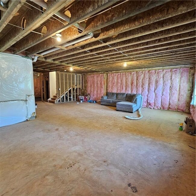 Building Photo - 3682 Bradford Way