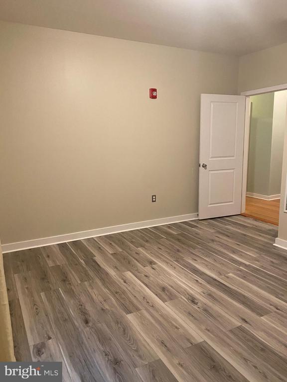 Building Photo - 4742 Pine St