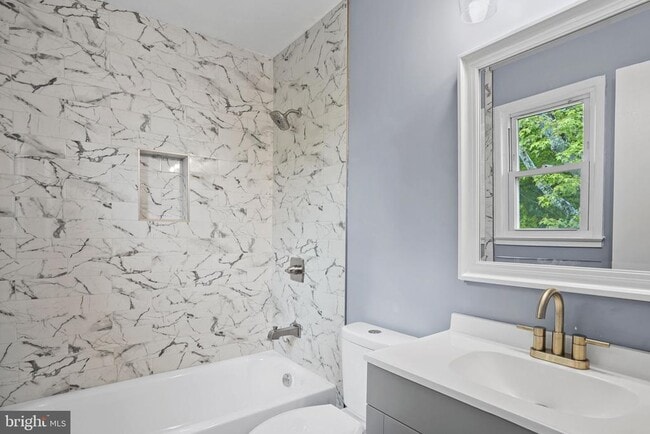 Building Photo - 4226 Evergreen Dr