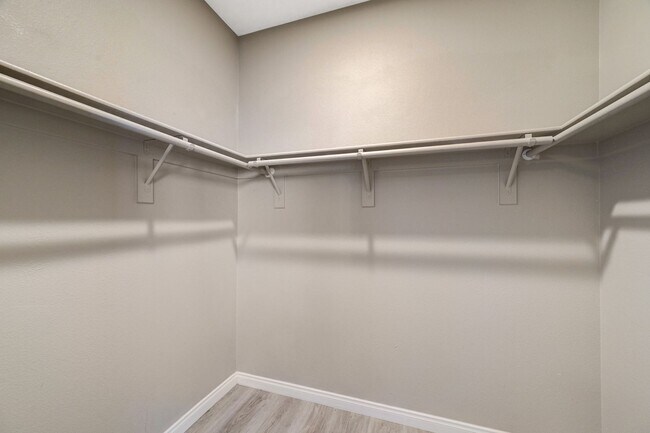 Building Photo - 1st MONTH FREE! Lone Mountain Heights Luxu...