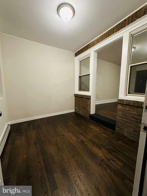 Building Photo - 65 E Montana St