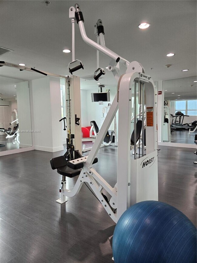 Building Photo - 234 NE 3rd St