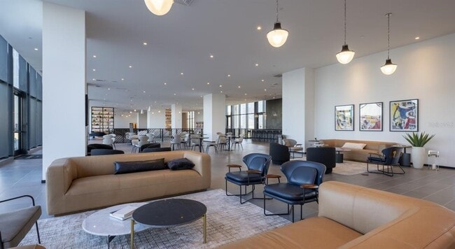 Building Photo - 434 N Orange Ave