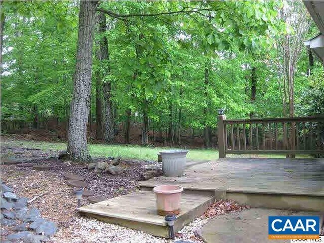 Building Photo - 3Bed/2Bath Lake Monticello Rental