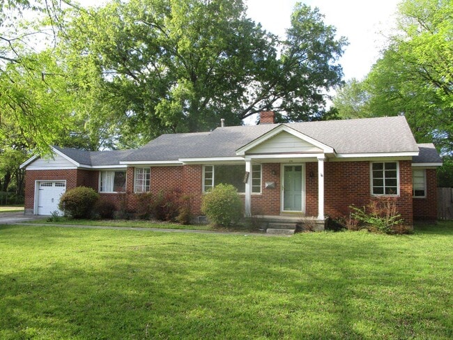 Primary Photo - 298 W Poplar Ave
