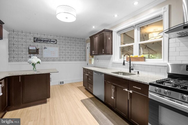 Building Photo - 4130 Pechin St
