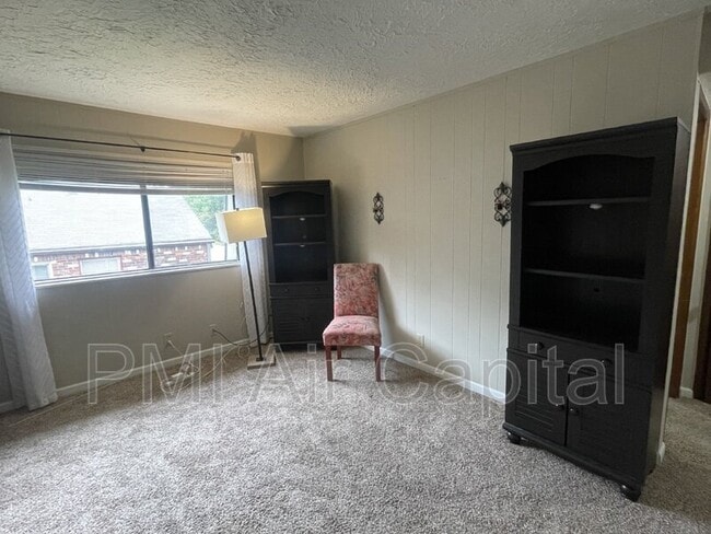 Building Photo - 1706 S Fern St