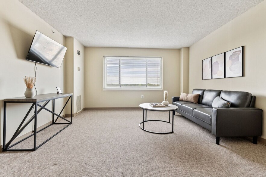 Building Photo - 1711 Bellevue Ave