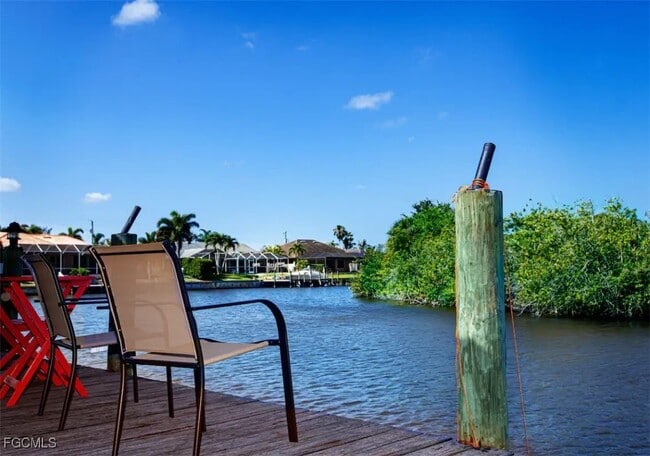 Building Photo - 2802 SW 20th Ave