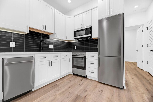 Building Photo - 1504 N Capitol St NW #102
