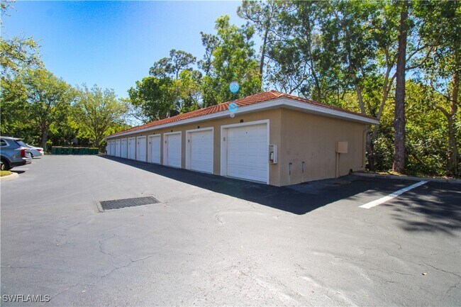 Building Photo - 4500 Botanical Pl Cir