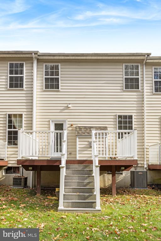 Building Photo - 271 Yorktown Ct