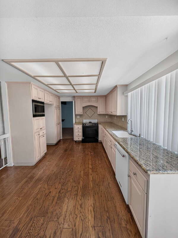 Building Photo - 4459 Avenida Granada