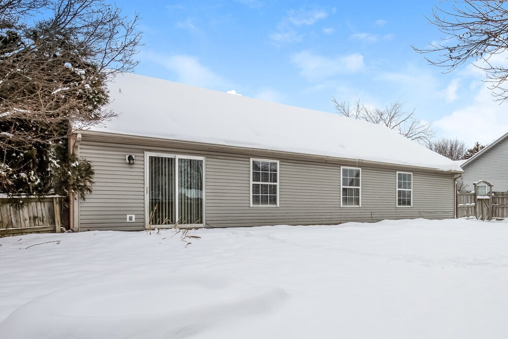 Building Photo - 5751 Ashcroft Dr