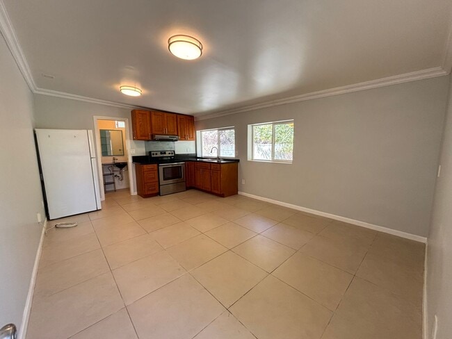 Building Photo - 98-163 Kaulike Dr.