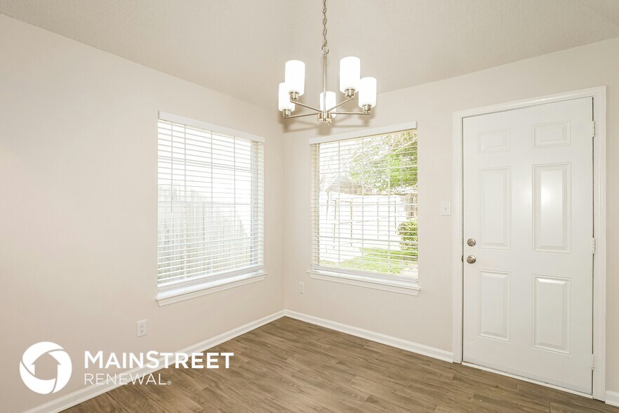 Building Photo - 10130 Cross Valley Dr