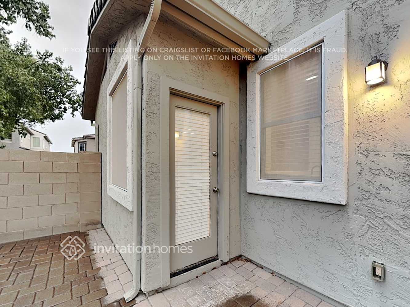 Building Photo - 10054 E Impala Ave