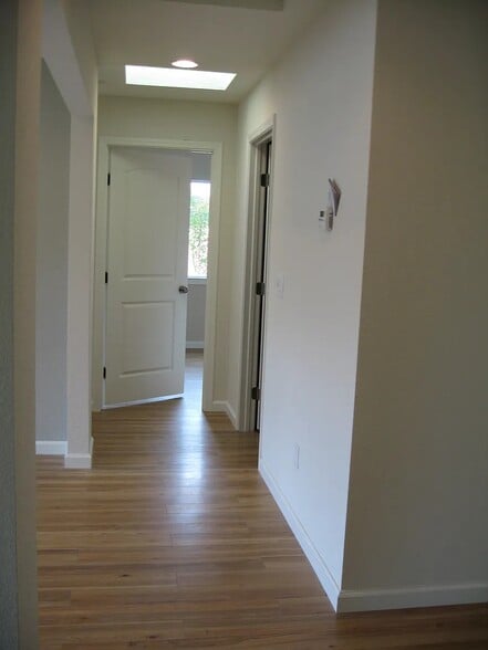 Building Photo - 2498 Amaryl Dr