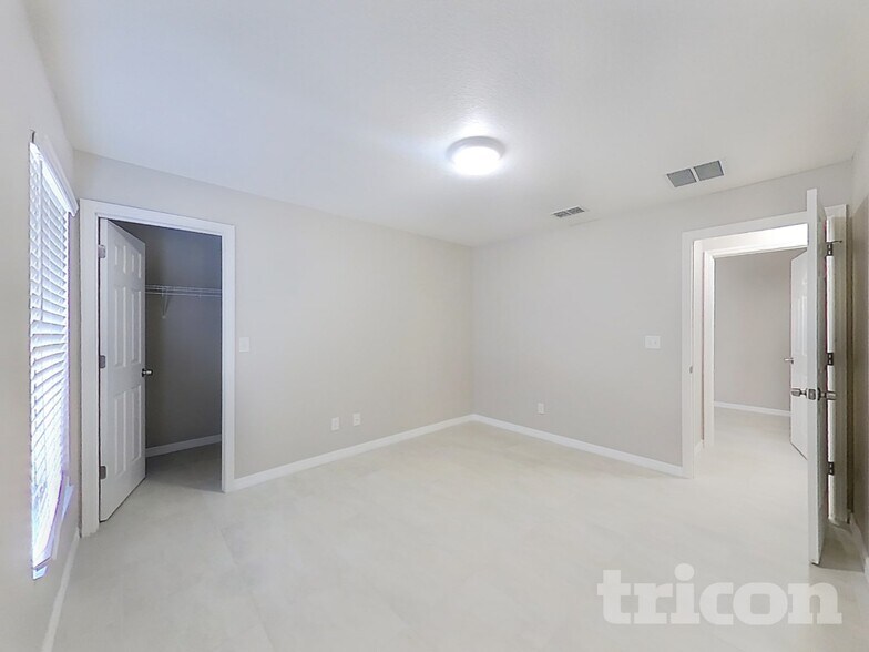 Building Photo - 409 N Dixie Dr