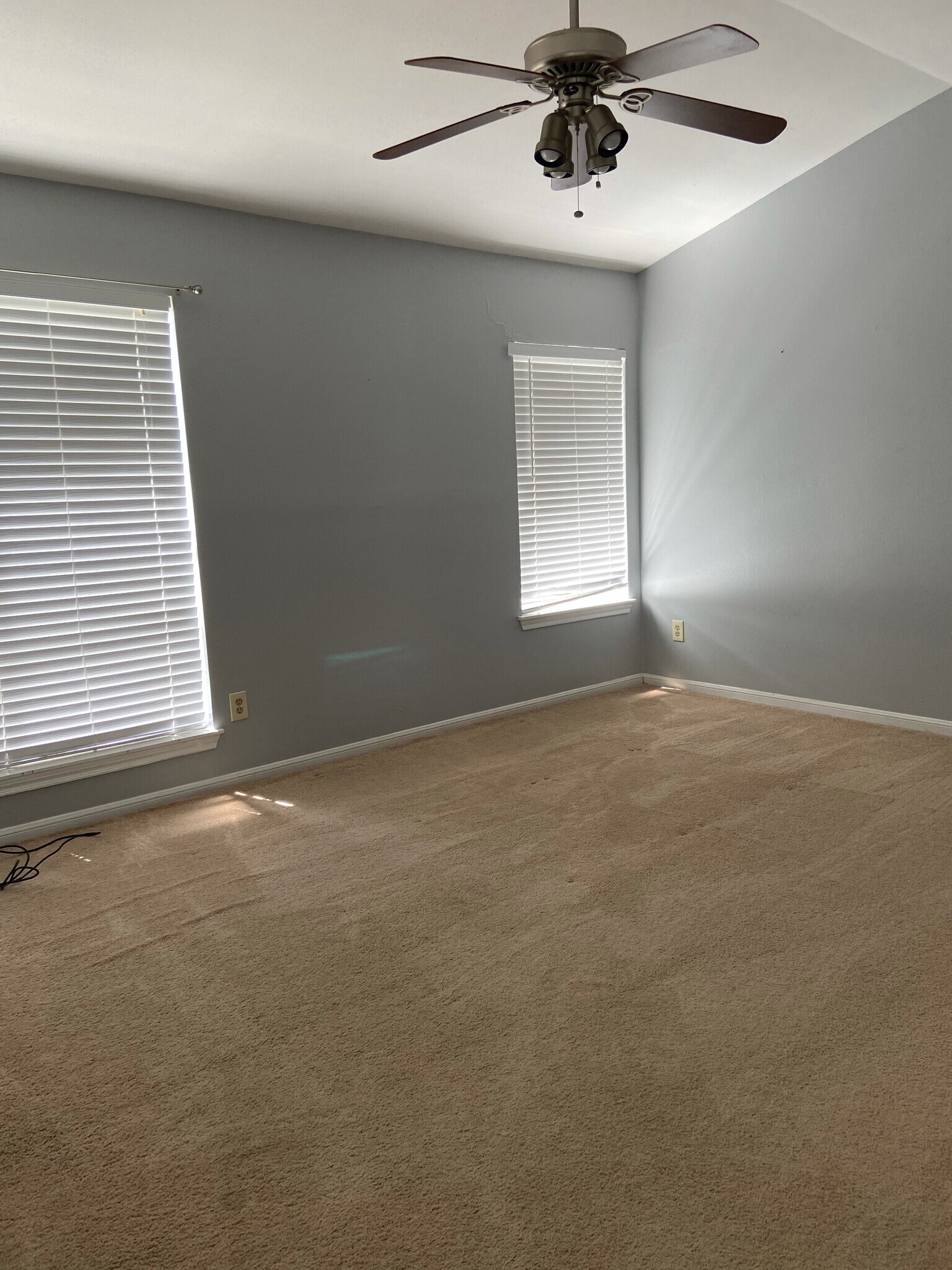 Building Photo - 8299 Cambridge St