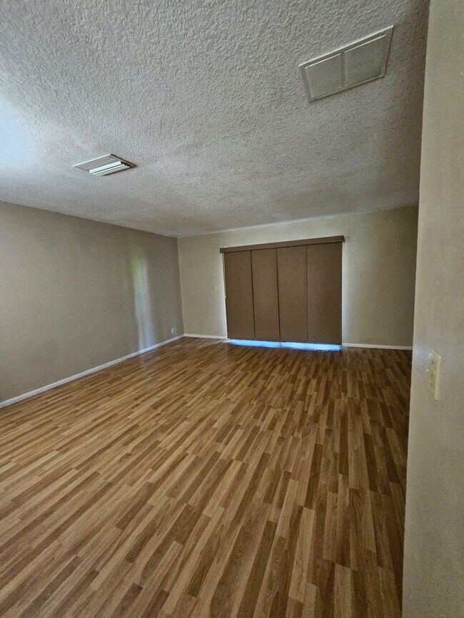 Building Photo - Winter Springs Gem: 2 BED 1.5 BATH Two-Story Condo with Amazing Amenities - (BAYTREE 4 CONDOS)