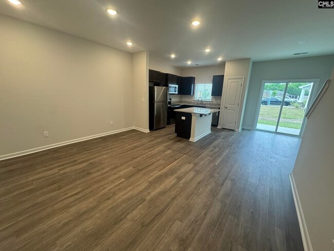Building Photo - 125 Carr Ln