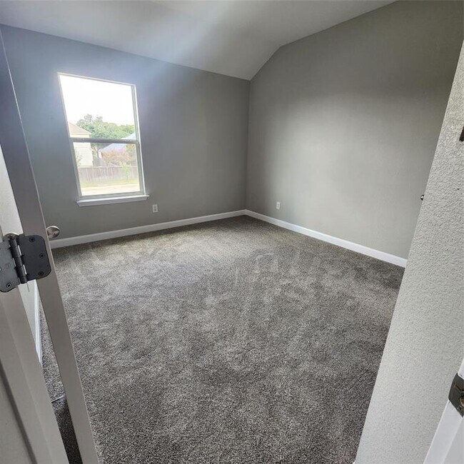 Building Photo - 3412 Longhorn Trail