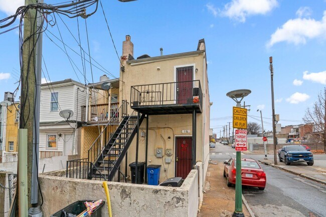 Building Photo - 16 S Conkling St