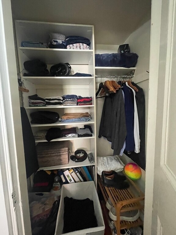 Building Photo - 2 Hagar St