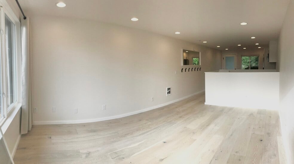 Wide plank hardwood floors - 4253 Palatine Ave N