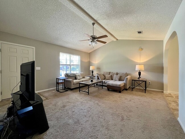 Building Photo - COMING MID-FEBRUARY 2026! (One Pet Maximum)