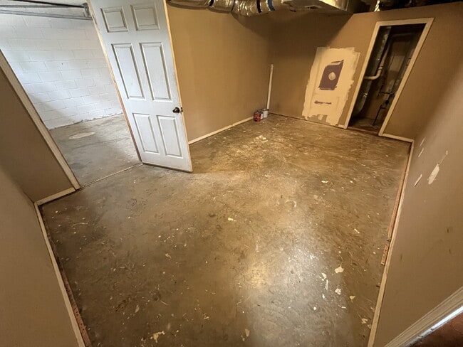 Building Photo - 145 Fiddlers Run Ct