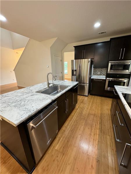 Building Photo - 103 Tahoe Dr