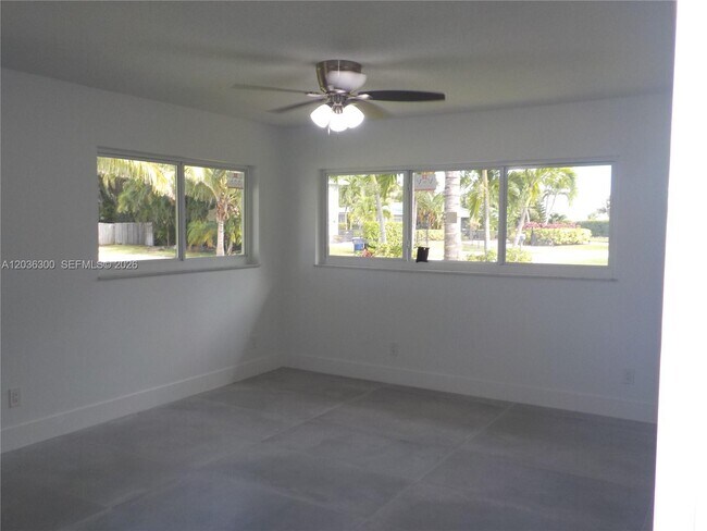 Building Photo - 1565 Thumb Point Dr