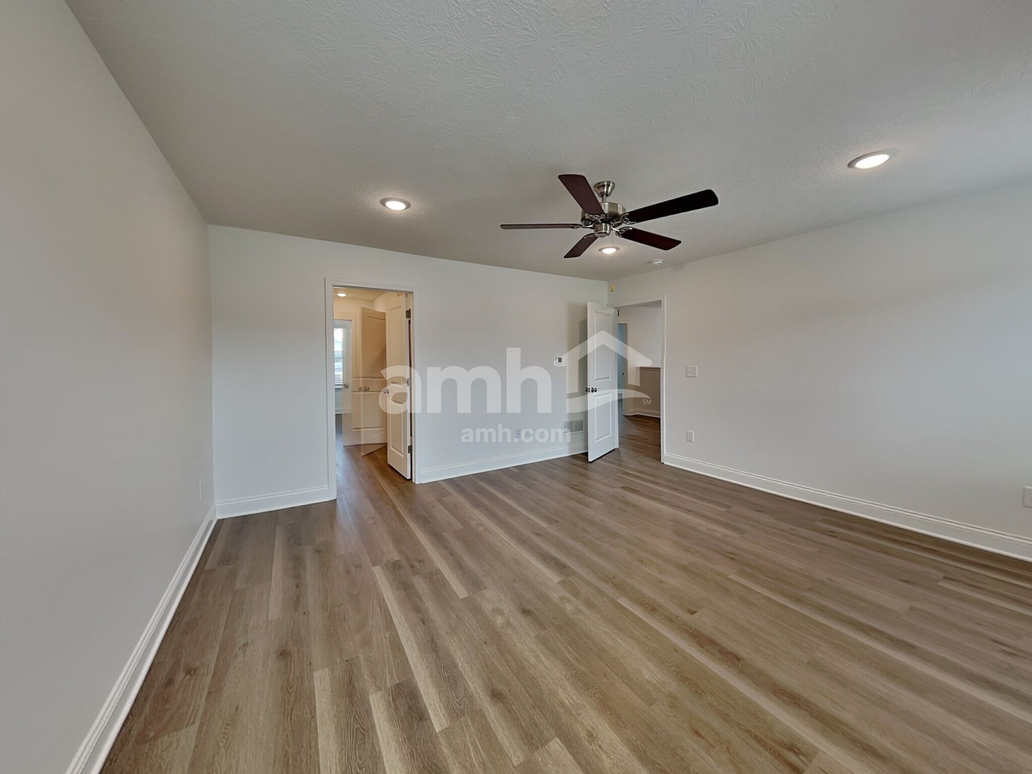 Building Photo - 405 Golden Maple Pl