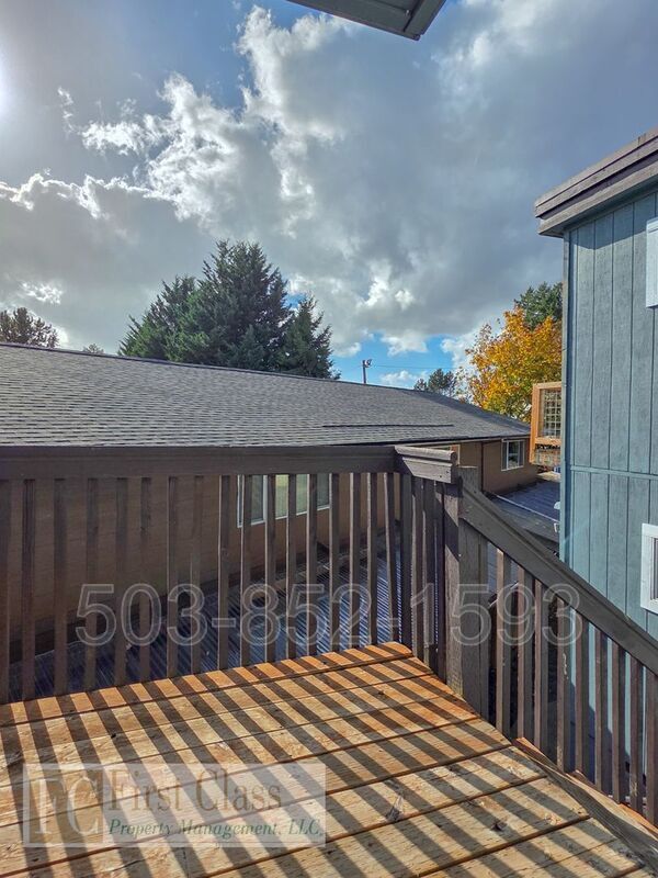 Building Photo - 12345 SW Hall Blvd