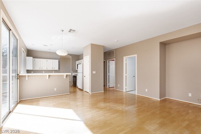 Building Photo - 256 Horizon Pointe Cir
