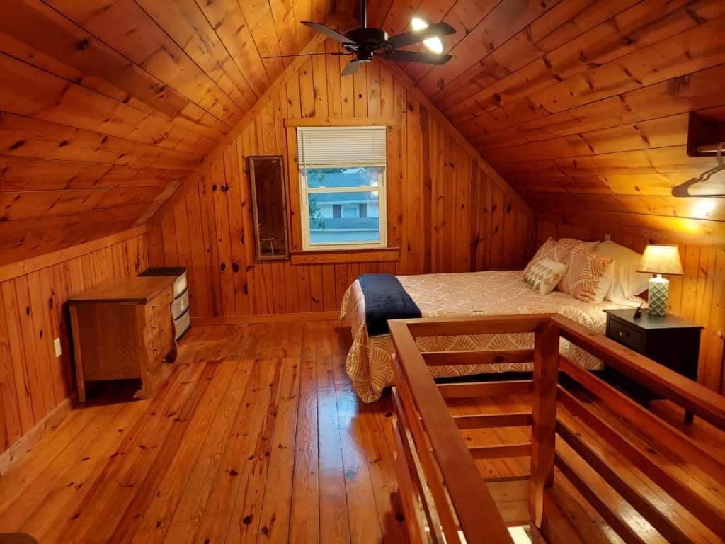 Upstairs bedroom - 311 Newton Aly