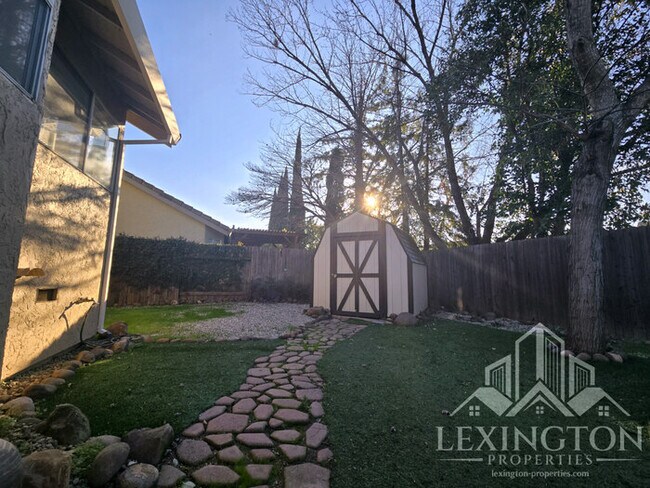 Building Photo - Beautifully Updated, 4BD/3BA, Home in Rocklin – Excellent Location!