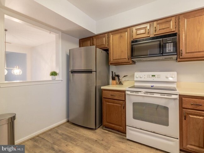 Building Photo - 28 Henlopen Gardens