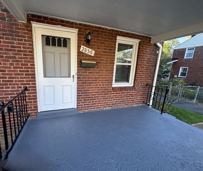 Building Photo - 2856 Fairhaven Ave