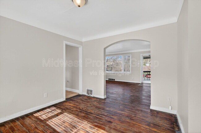 Building Photo - 9923 Jeffrey Dr