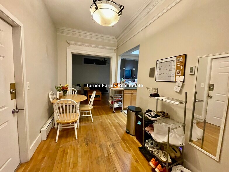 Building Photo - 42 Fenway