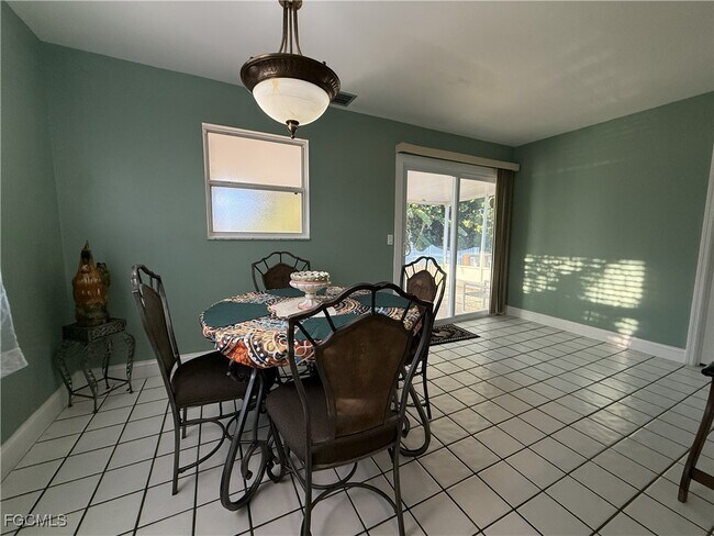 Building Photo - 14801 Randolph Ct