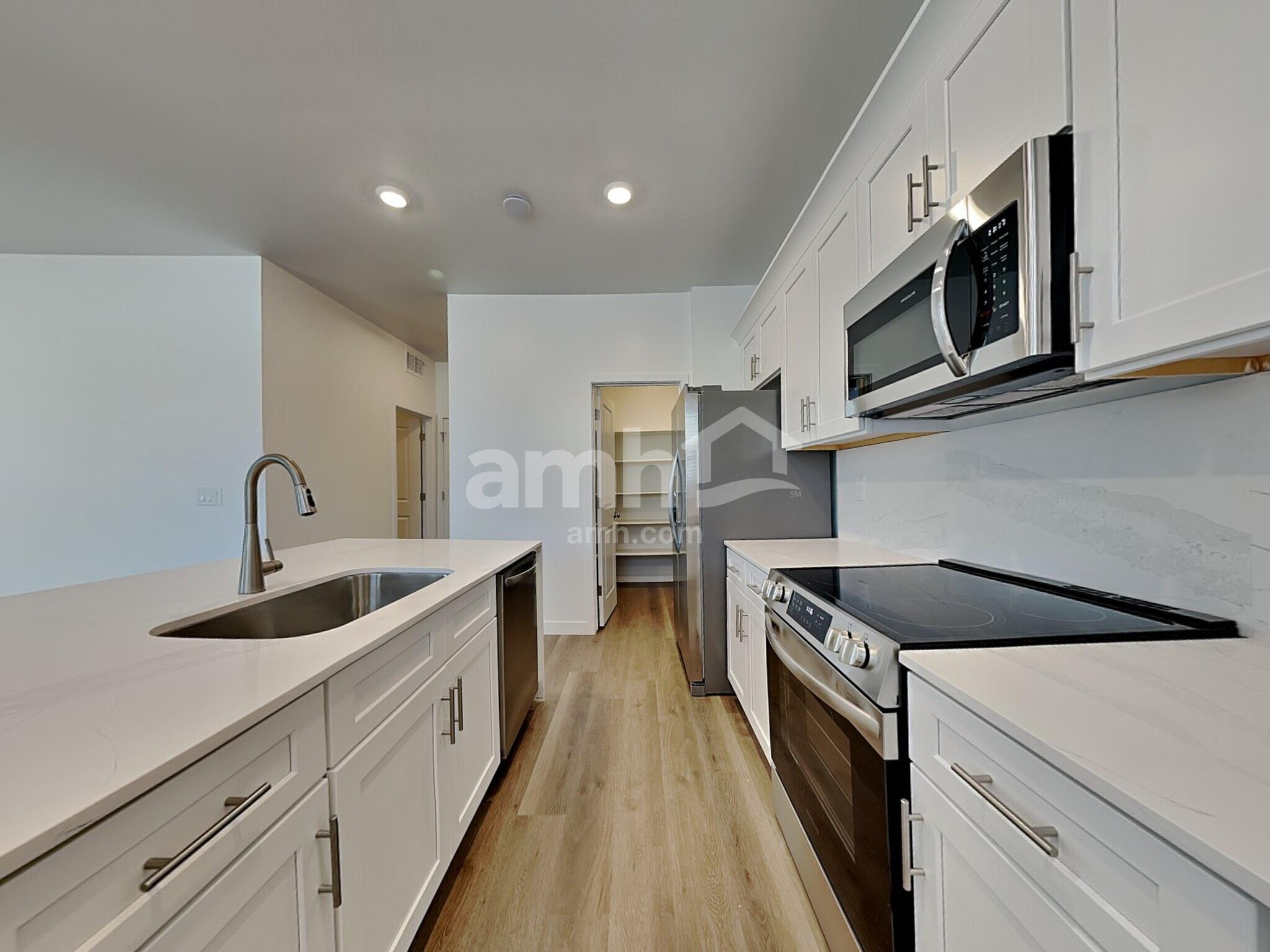 Building Photo - 20177 W Thomas Rd