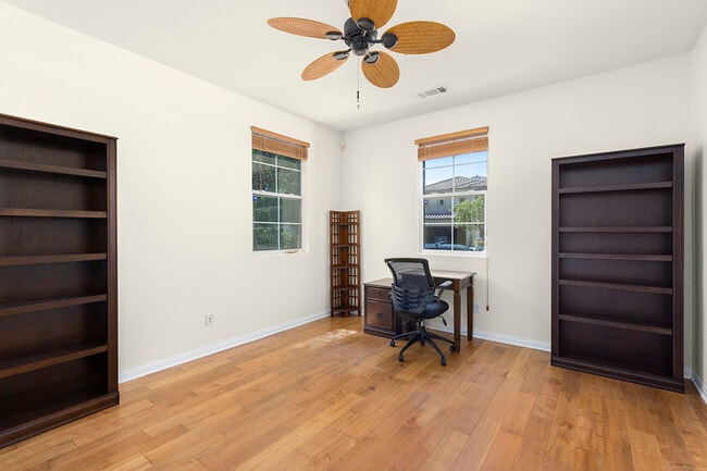 Building Photo - 16263 Lone Bluff Ct