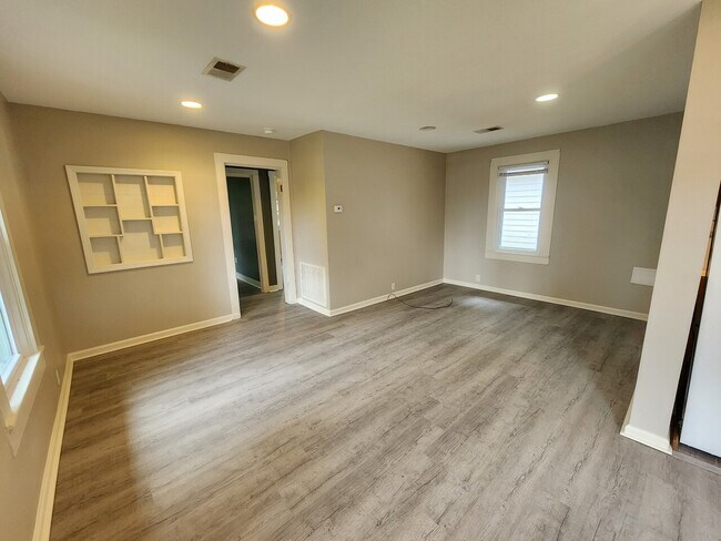 Building Photo - LAKE VIEWS IN PRIVATE SETTING